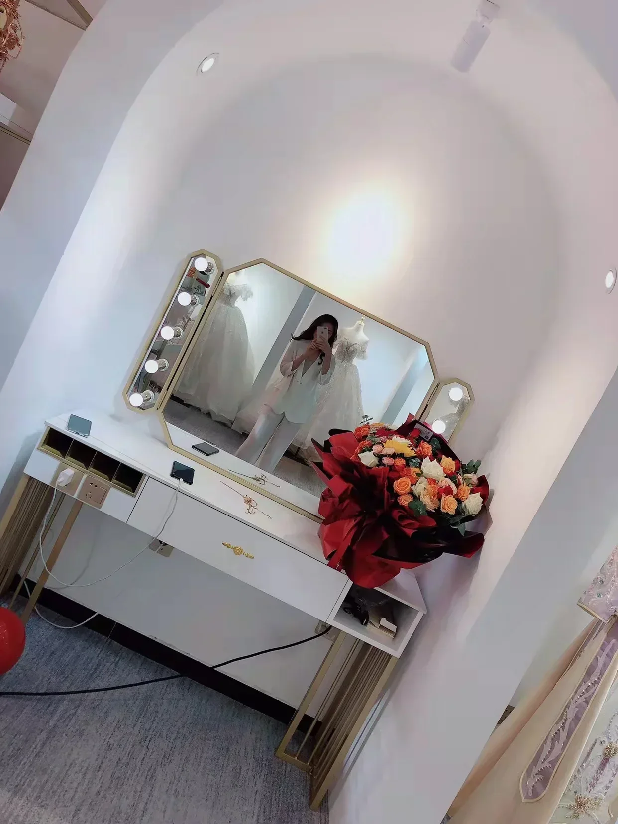 Fotoğraf stüdyosu makyaj masas - Beauty And Makeup Studio incelemesi ve fiyatı