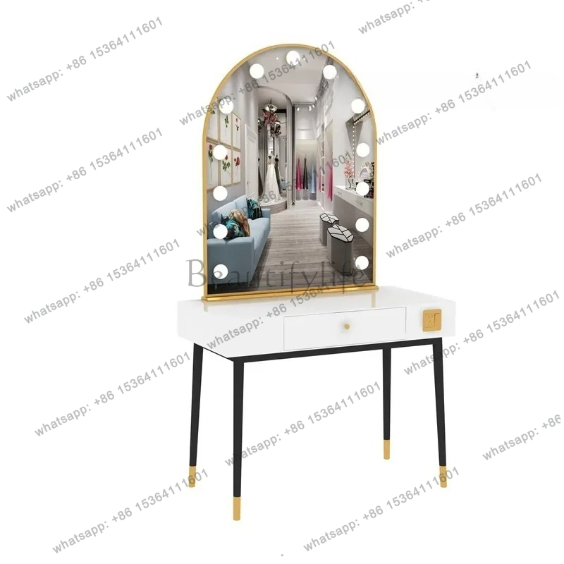 Basit lamba aynalı makyaj masa - Beauty And Makeup Studio incelemesi ve fiyatı