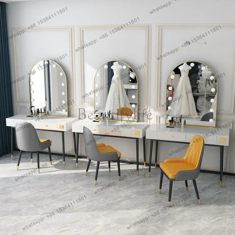 Basit lamba aynalı makyaj masa - Beauty And Makeup Studio incelemesi ve fiyatı