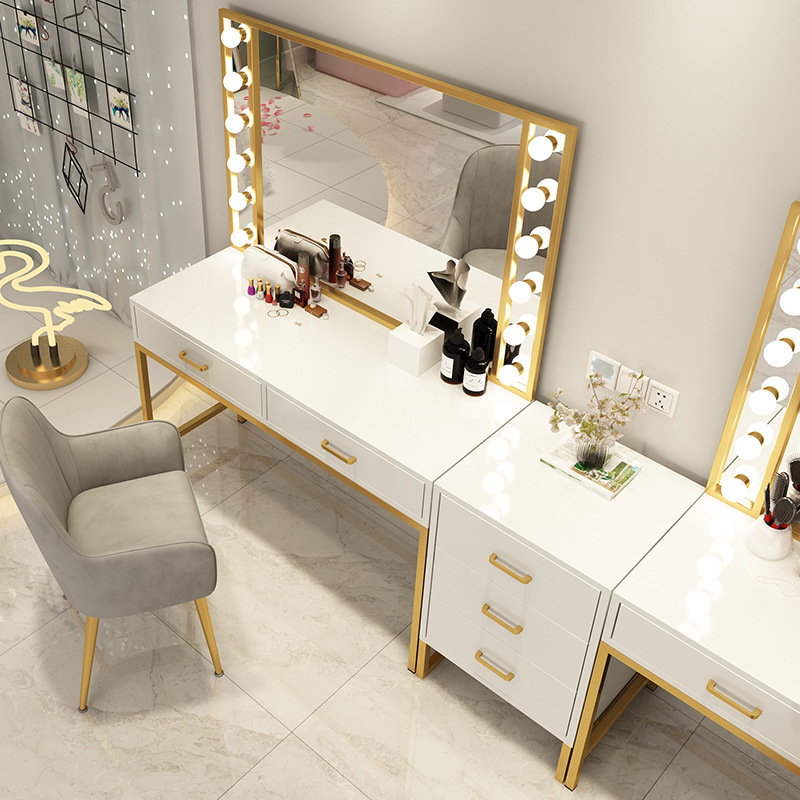 Makyaj masası Fotoğraf stüdyos - Beauty And Makeup Studio incelemesi ve fiyatı