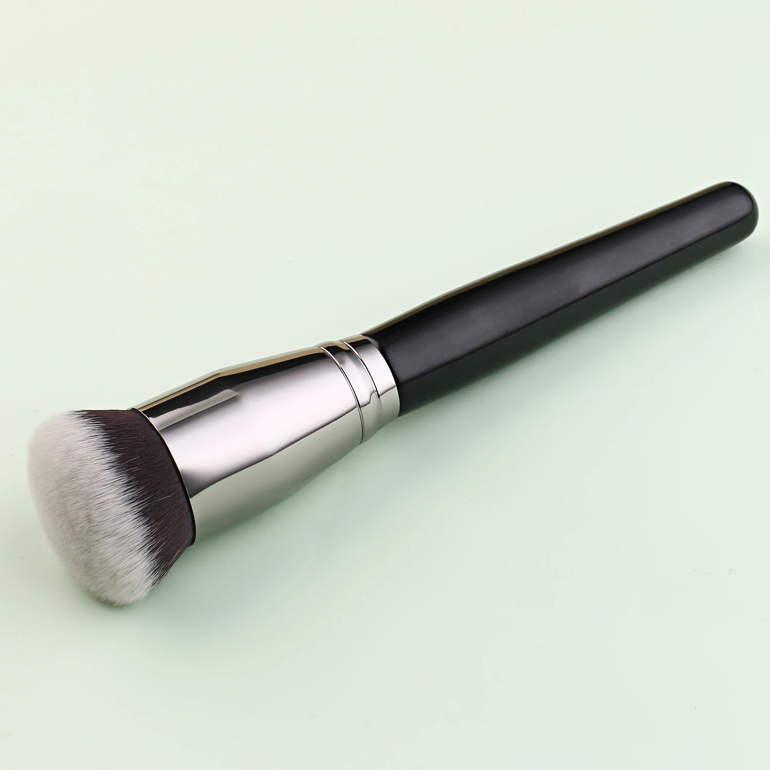 Siyah Fondöten Makyaj Fırçası  - Beauty Queen Makeup incelemesi ve fiyatı
