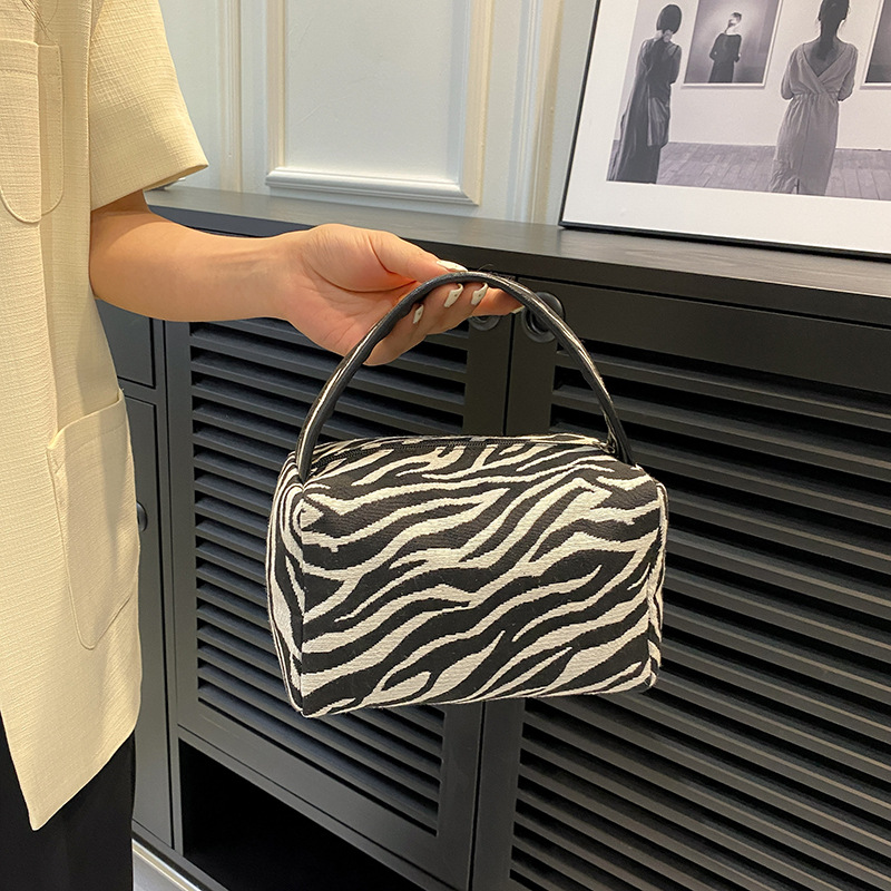 Leopar makyaj çantası lüks büy - Ysl Beauty Makeup Bag incelemesi ve fiyatı