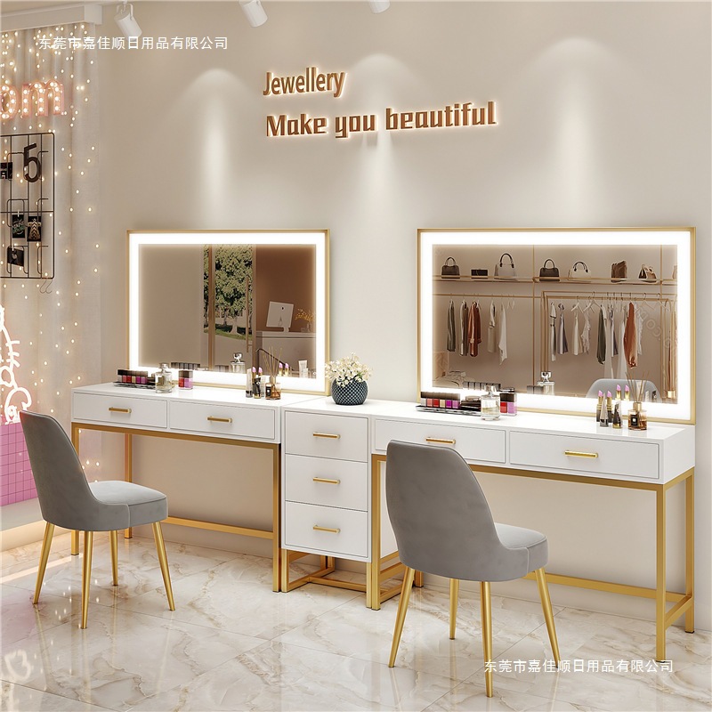 Tırnak sanatı makyaj sanatçısı - Beauty And Makeup Studio incelemesi ve fiyatı